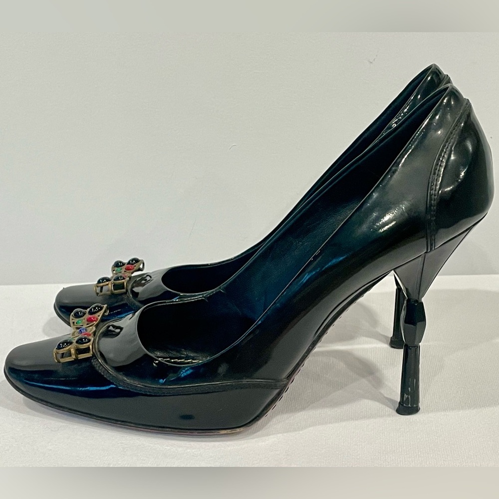 Louis Vuitton ‘05 patent leather pumps, jeweled detail, bulbed heel, 38 1/2, EUC - Picture 10 of 15